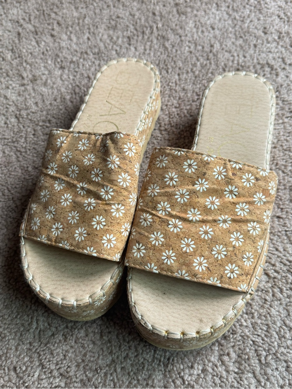 Beach by Matisse floral platforms Sz 8